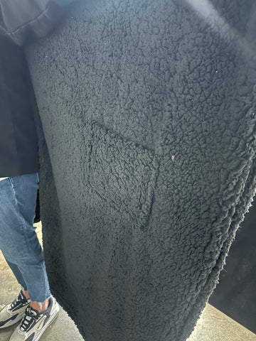 Venus Bass Trap Hooded Blanket