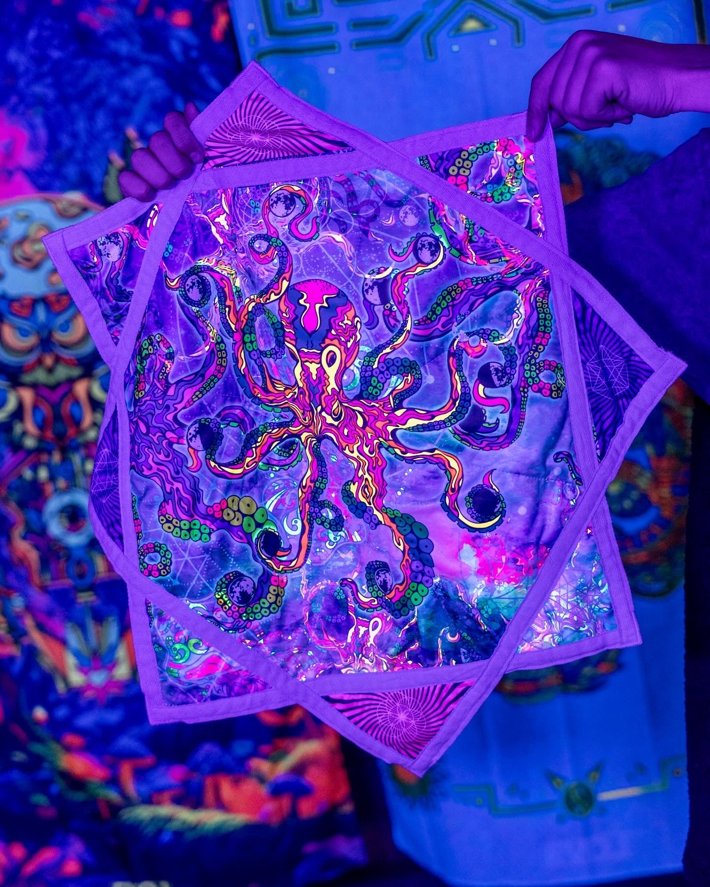 Cosmic Octopus Flow Star