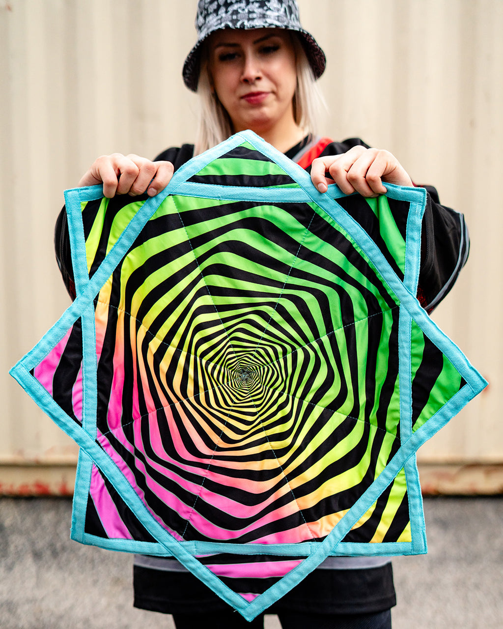 Lost In Wonderland Flow Star