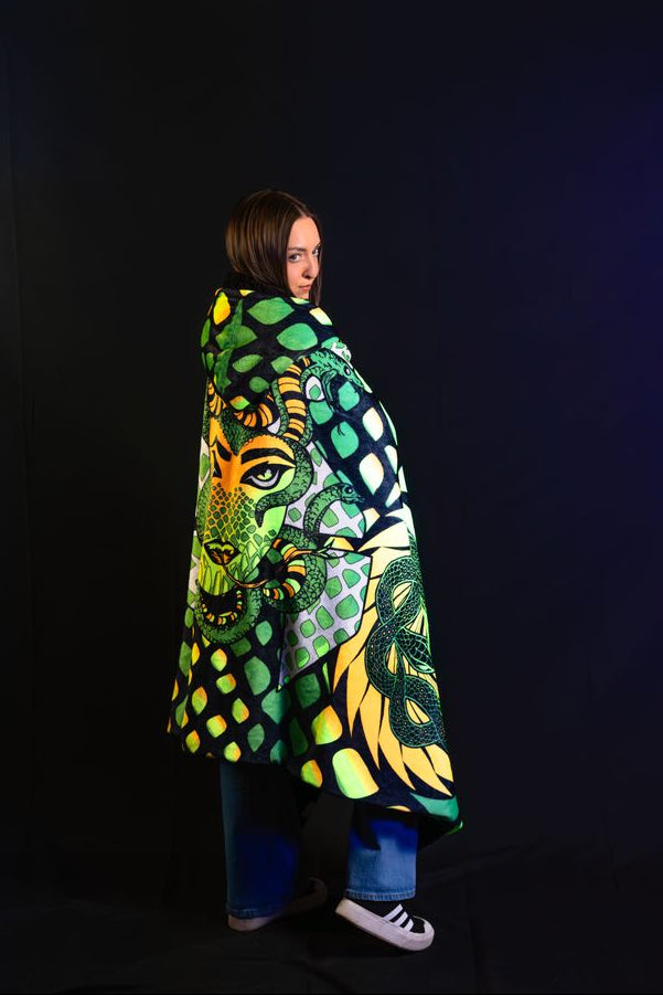 Medusa V2 Hooded Blanket